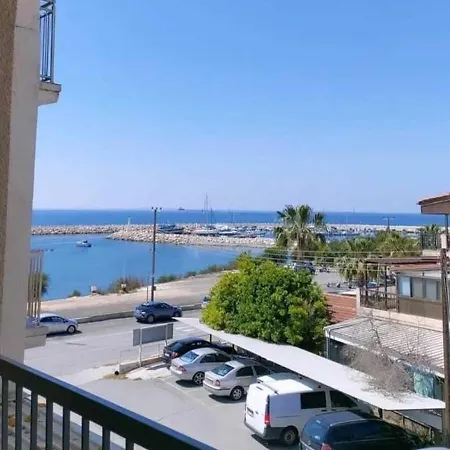 A Separate With A Shared Bathroom And 50 Meters From The Sea * Zygi