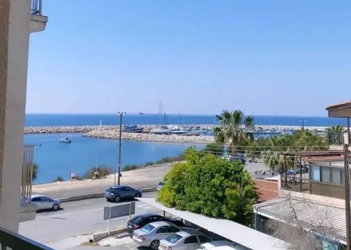 A Separate With A Shared Bathroom And 50 Meters From The Sea * Zygi