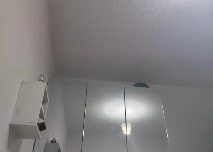 A Separate With A Shared Bathroom And 50 Meters From The Sea * Zygi