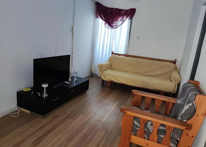 A Separate With A Shared Bathroom And 50 Meters From The Sea